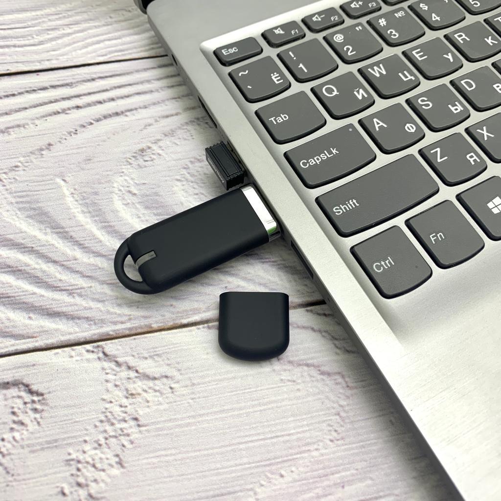 USB накопитель (флешка) Shape с покрытием софт тач, 16 Гб. Черная - фото 1 - id-p197385746