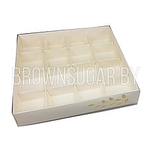 Коробка для 16 конфет Белая с пластиковой крышкой   (Россия, 160х160х30мм) имир 16