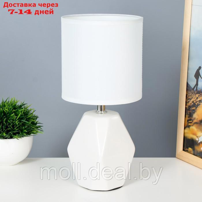 Настольная лампа "Латея" Е14 40Вт белый 13х13х28 см - фото 1 - id-p197644675
