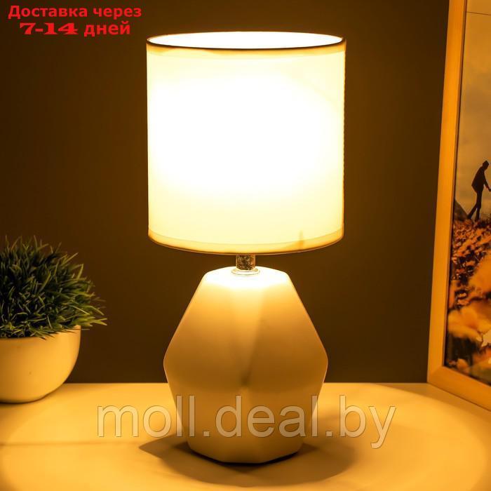 Настольная лампа "Латея" Е14 40Вт белый 13х13х28 см - фото 3 - id-p197644675