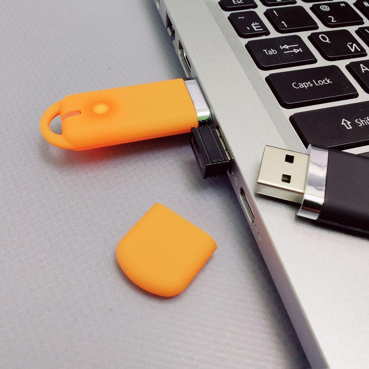 USB накопитель (флешка) Shape с покрытием софт тач, 16 Гб. Оранжевая - фото 1 - id-p197760231