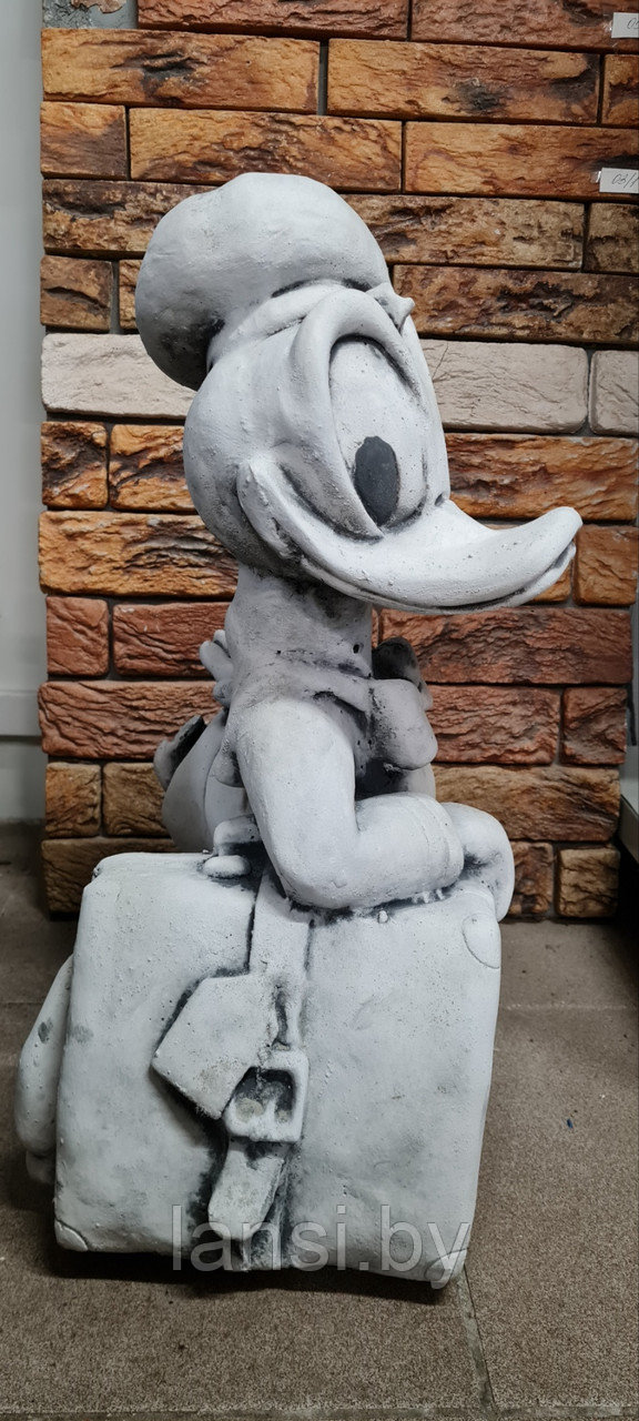 Скульптура "Дональд Дак"