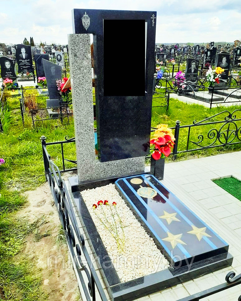 ГРАНИТНЫЙ ПАМЯТНИК НА ОДИНОЧНУЮ МОГИЛУ В ПИНСКЕ