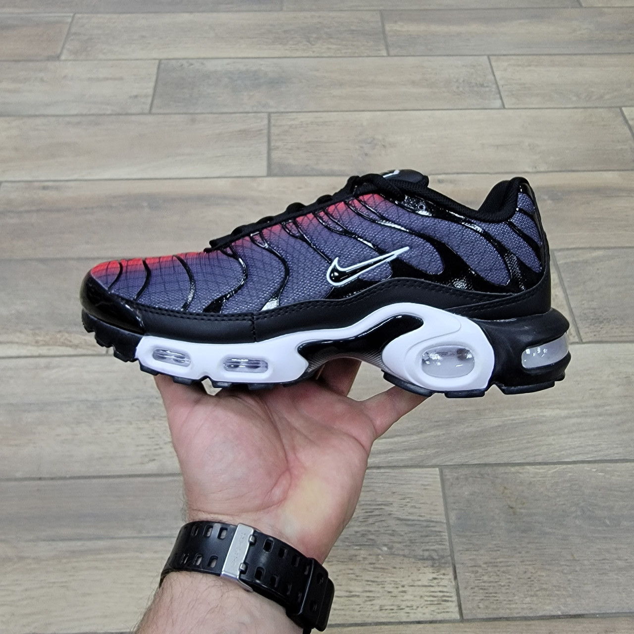 Кроссовки Nike Air Max Plus Grey Black Red White 43