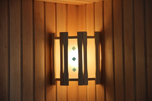 Абажур для бани Doorwood угловой с тремя стеклами (АУ-3СВ)