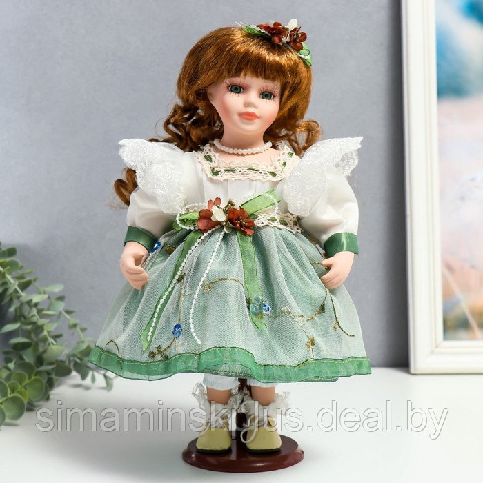 Кукла коллекционная керамика "Агата в бело-зелёном платье и с цветами в волосах" 30 см