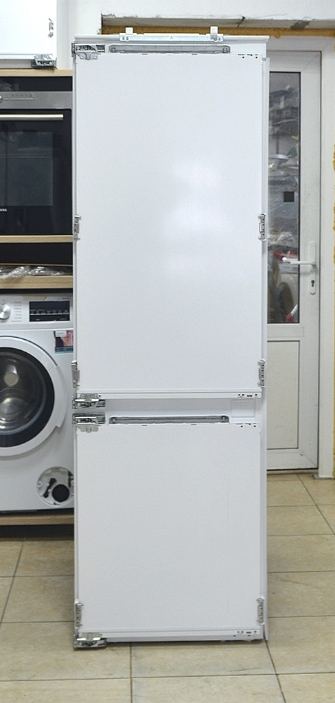 Новый встраиваемый холодильник Miele KF 37282 iD   пр-во Германия, гарантия 6 месяцев