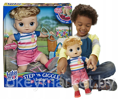 Кукла-мальчик со светлыми волосами "Baby Alive Step ‘n Giggle", фото 3