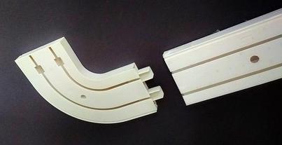 Пластиковые карнизы