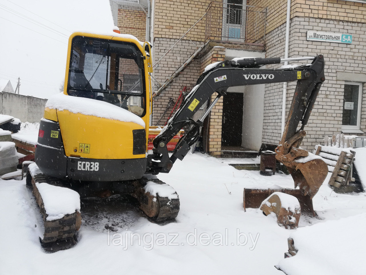 Услуги мини-экскаватора JCB 8025 и Volvo ECR38 - фото 2 - id-p142908105