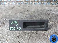 Кнопка открытия багажника BMW X3 (F25) (2010-2014) 2.0 TD N47D20C 2012 г.