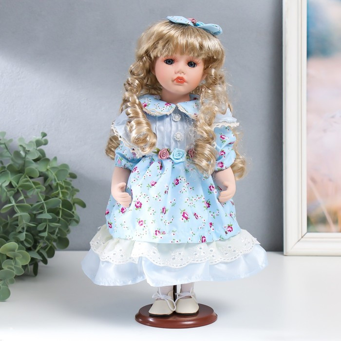 Кукла коллекционная керамика "Тося в голубом платье с цветочками, с бантом в волосах" 30 см 758617 - фото 1 - id-p199295635