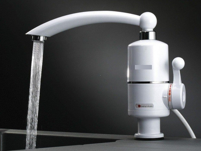 Проточный водонагреватель-кран Instant Electric Heating Water Faucet + подарок - фото 1 - id-p199340247