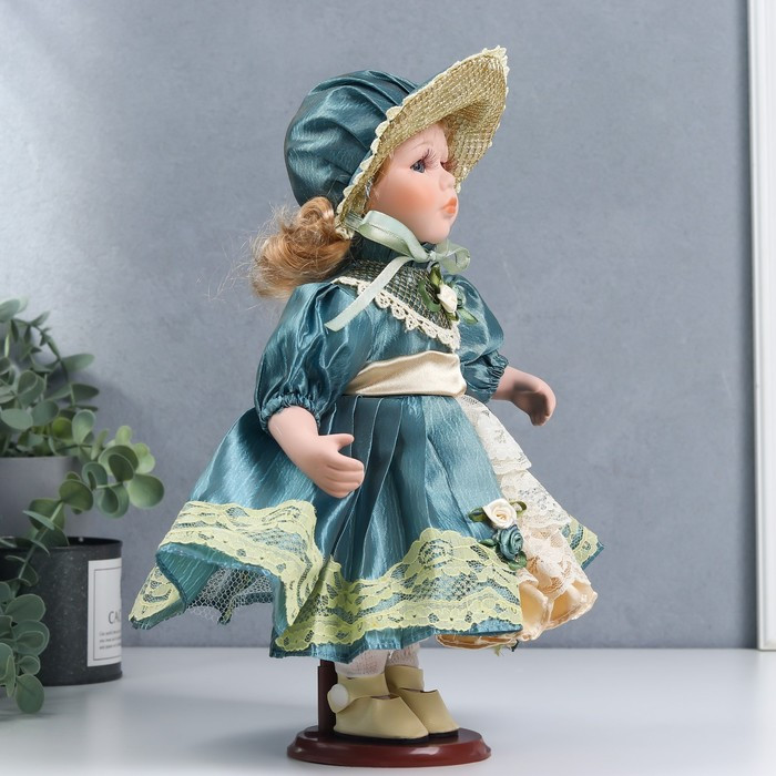 Кукла коллекционная керамика "Танечка в платье цвета морской волны и чепчике" 30 см - фото 2 - id-p199411232