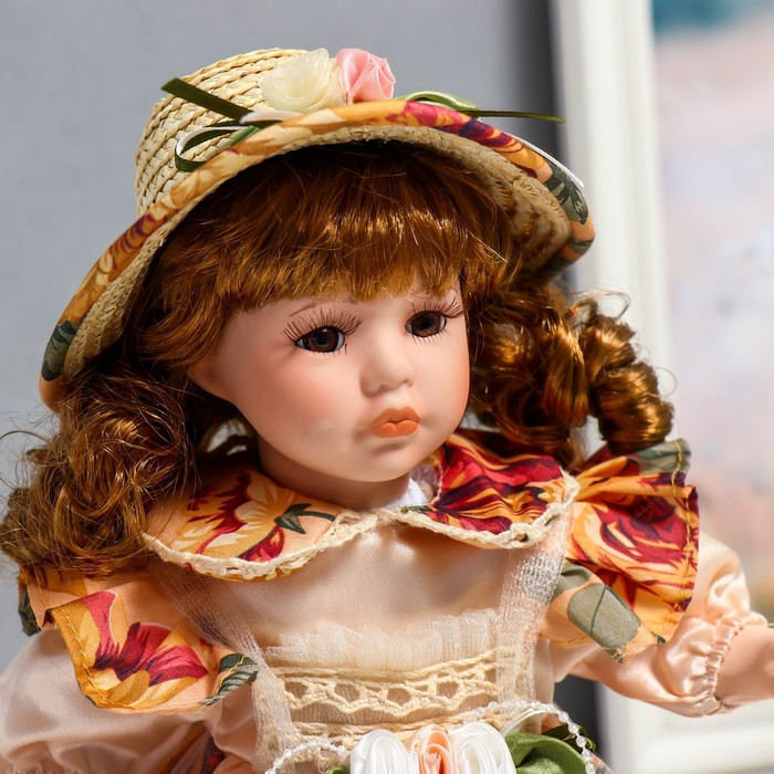 Кукла коллекционная керамика "Клара в платье с розами, шляпке и с корзинкой" 30 см - фото 5 - id-p199411283