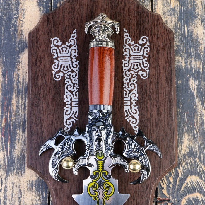 Сувенирный меч на планшете, резное лезвие с рисунком, когти орла на рукояти, клинок 41 см - фото 4 - id-p199416242