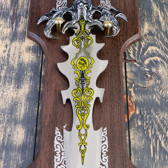 Сувенирный меч на планшете, резное лезвие с рисунком, когти орла на рукояти, клинок 41 см - фото 5 - id-p199416242