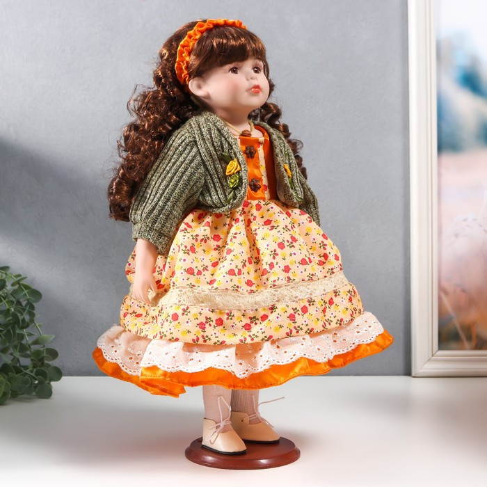 Кукла коллекционная керамика "Вера в платье с мелкими цветами и зелёном джемпере" 40 см - фото 2 - id-p199411341