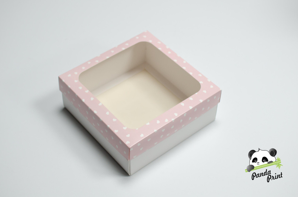 Коробка с прозрачным окном 200х200х80 Сердечки белые на розовом (белое дно)