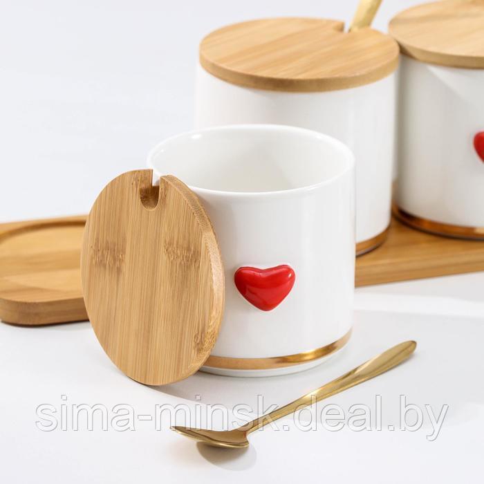 Набор банок керамических для сыпучих продуктов с ложками на деревянной подставке «Эстет. Сердца», 3 предмета: - фото 2 - id-p199564792