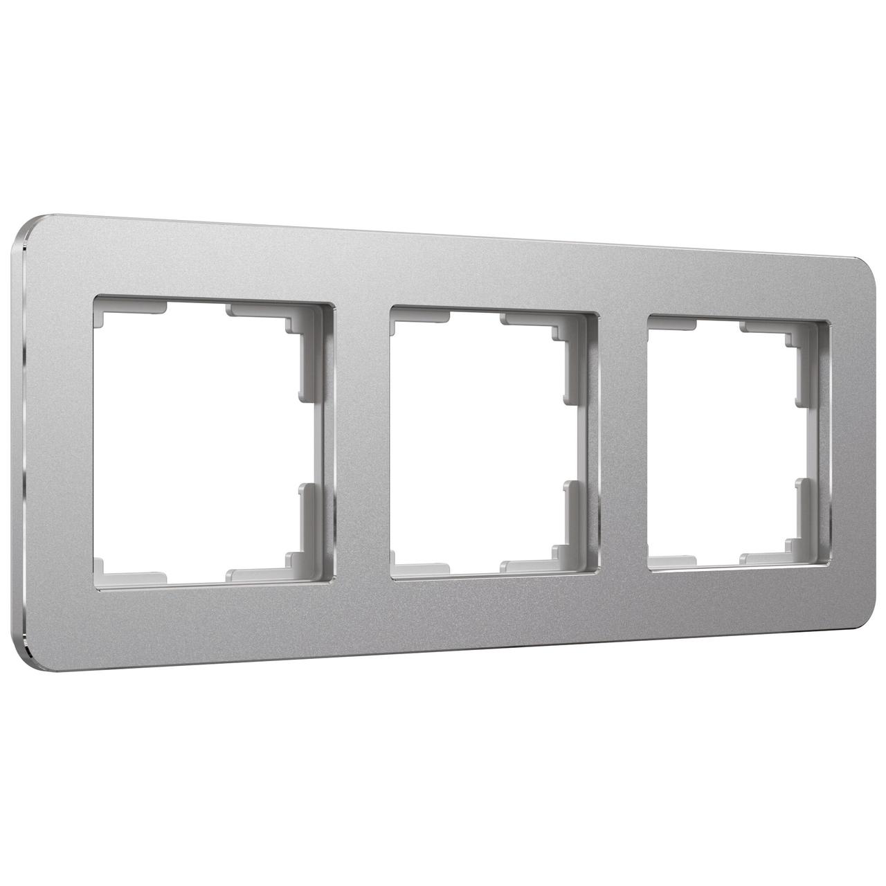 Рамка на 3 поста Platinum алюминий