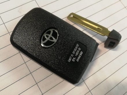 Смарт ключ (аналог) Toyota Highlander, Tundra (USA) бесключевой доступ, фото 2
