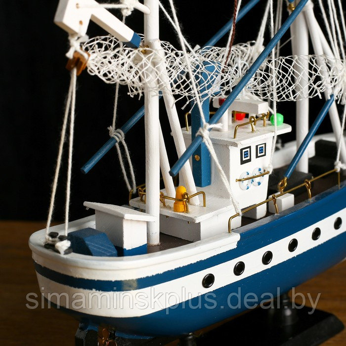 Корабль сувенирный «Ида», малый, голубые борта, сетка - фото 5 - id-p199794472