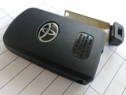 Смарт ключ Toyota Highlander 2013-2019, Rav4 2012-2018 - фото 2 - id-p199853660