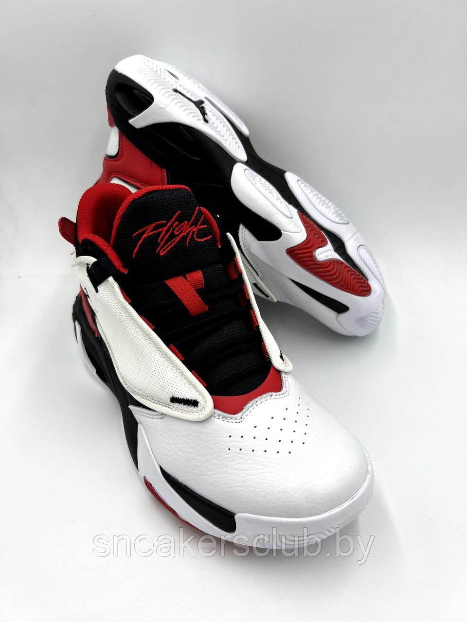Кроссовки белые мужские Nike Jordan MAX Aura 4 / демисезонные / повседневные - фото 2 - id-p199863552