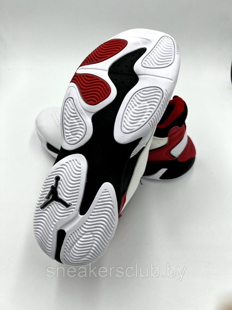 Кроссовки белые мужские Nike Jordan MAX Aura 4 / демисезонные / повседневные - фото 6 - id-p199863552
