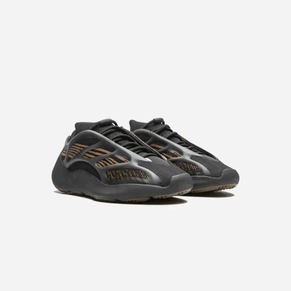Кроссовки мужские Adidas Boost 700 v3 Brown
