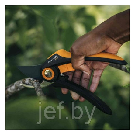 Секатор плоскостной Plus P521 FISKARS 1057167, фото 2