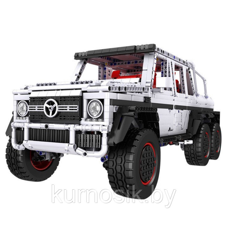 Конструктор 13061 MOULD KING Автомобиль Mercedes-Benz G63 AMG 6x6 BRABUS 700 на радиоуправлении, 3686 деталей - фото 2 - id-p200375498