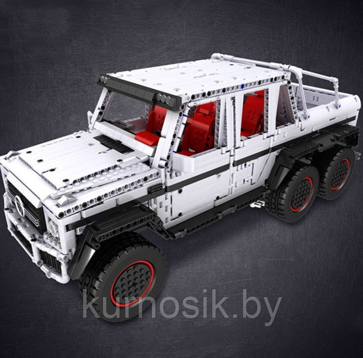 Конструктор 13061 MOULD KING Автомобиль Mercedes-Benz G63 AMG 6x6 BRABUS 700 на радиоуправлении, 3686 деталей - фото 3 - id-p200375498