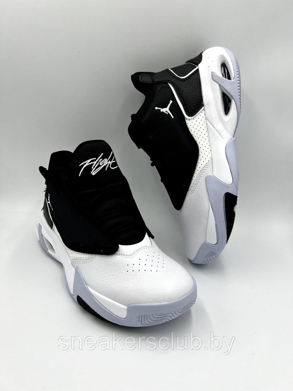 Кроссовки белые мужские Nike Jordan MAX Aura 4 / демисезонные / повседневные