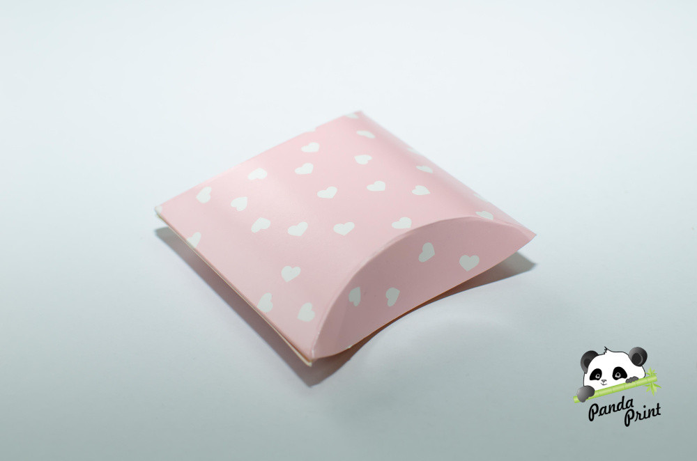 Коробка 89х89х25 Сердечки белые на розовом (подушка маленькая) - фото 3 - id-p199547169