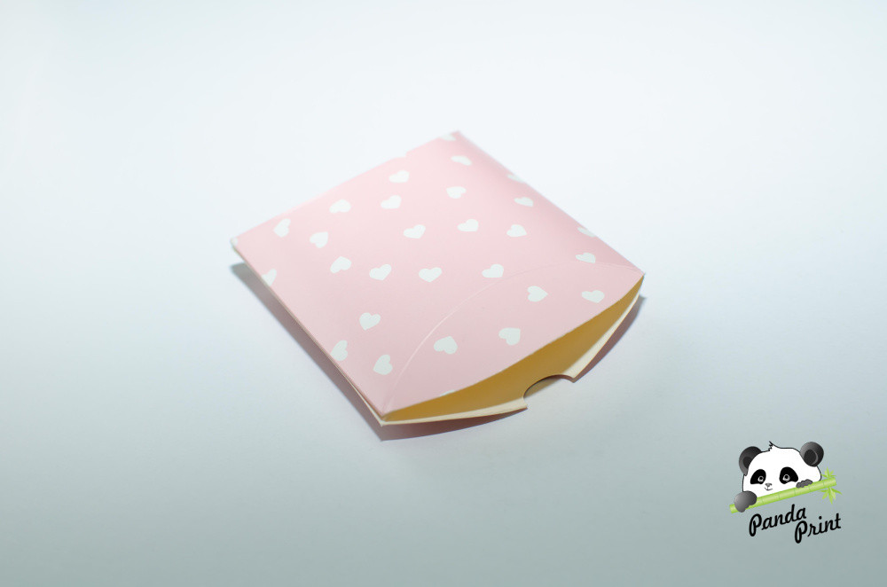 Коробка 89х89х25 Сердечки белые на розовом (подушка маленькая) - фото 2 - id-p199547169