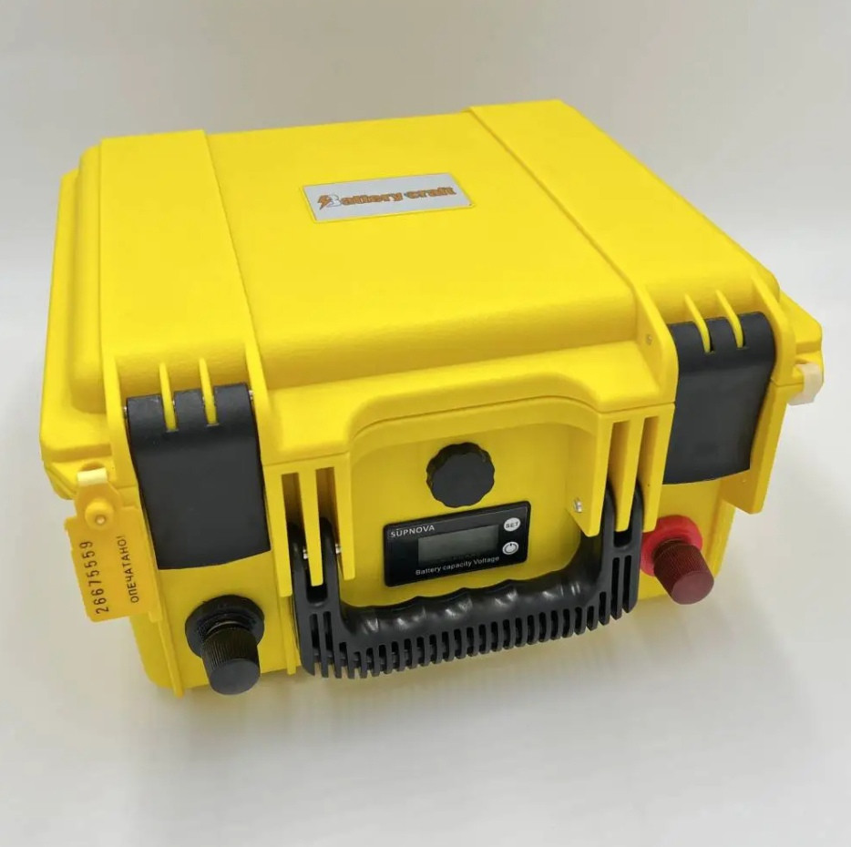 Аккумулятор BatteryCraft Lifepo4 12V 120Ah BMS 100 A c Bluetooth (желтый корпус) - фото 1 - id-p200715948