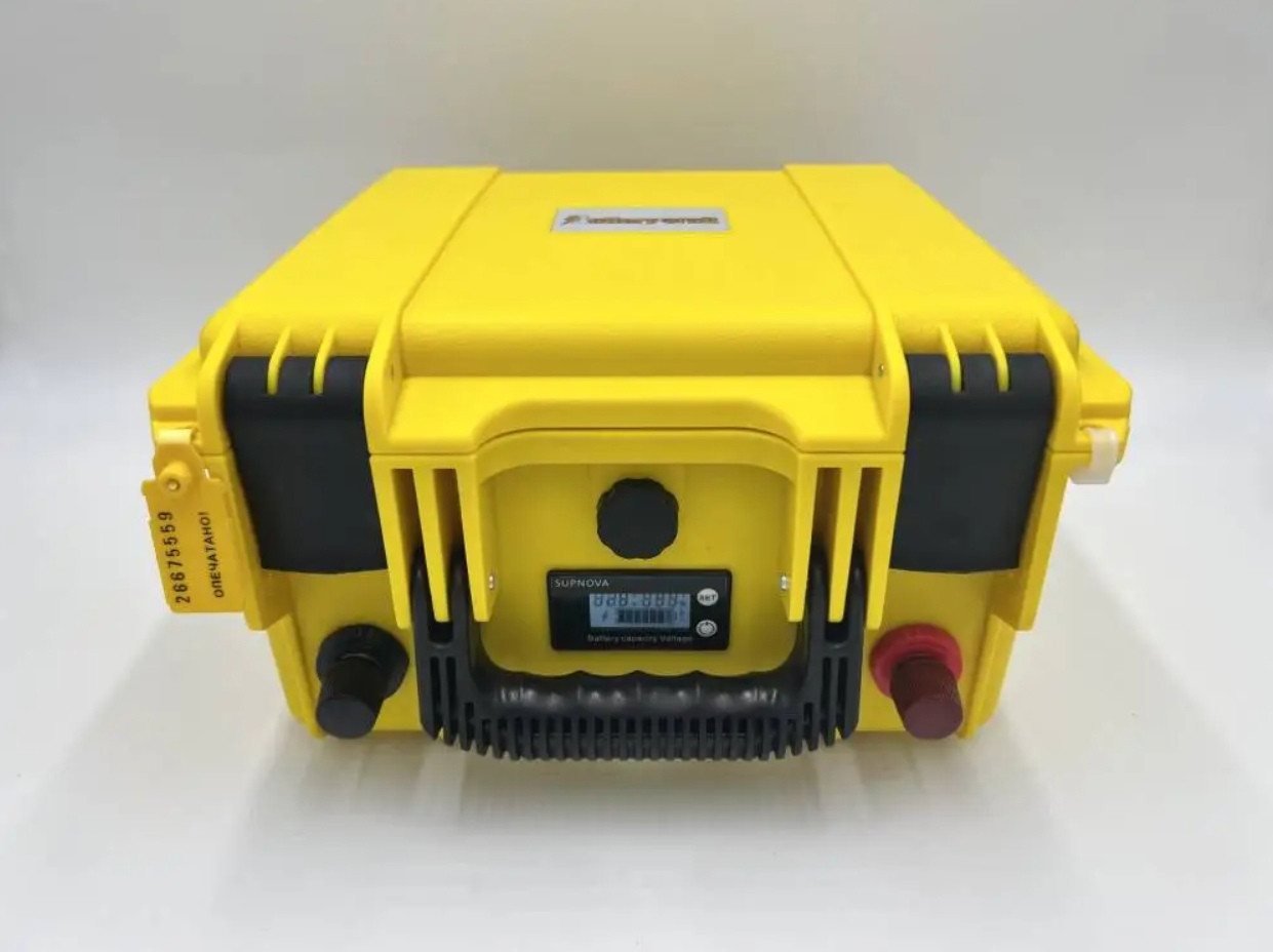 Аккумулятор BatteryCraft Lifepo4 12V 120Ah BMS 100 A c Bluetooth (желтый корпус) - фото 2 - id-p200715948