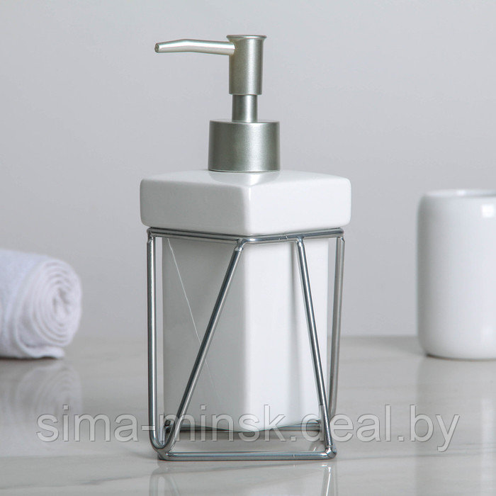 Дозатор для жидкого мыла на подставке SAVANNA «Геометрика», 250 мл, цвет серебристый - фото 1 - id-p201266065