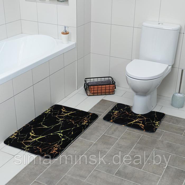 Набор ковриков для ванной и туалета Доляна «Мрамор», 2 шт: 79×50, 50×39 см, цвет чёрный