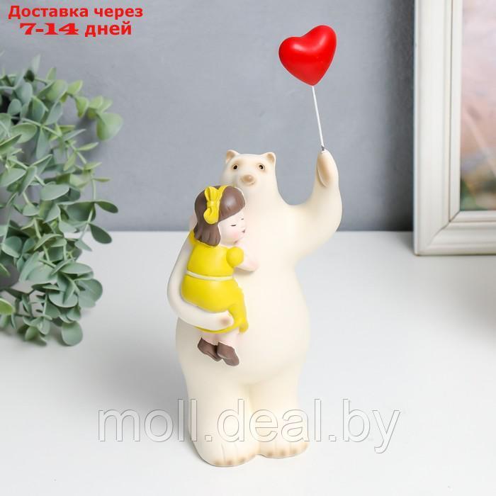 Сувенир полистоун "Медведь с малышкой на руках, с шариком-сердцем в лапе" 11х6,5х27 см - фото 1 - id-p201245740