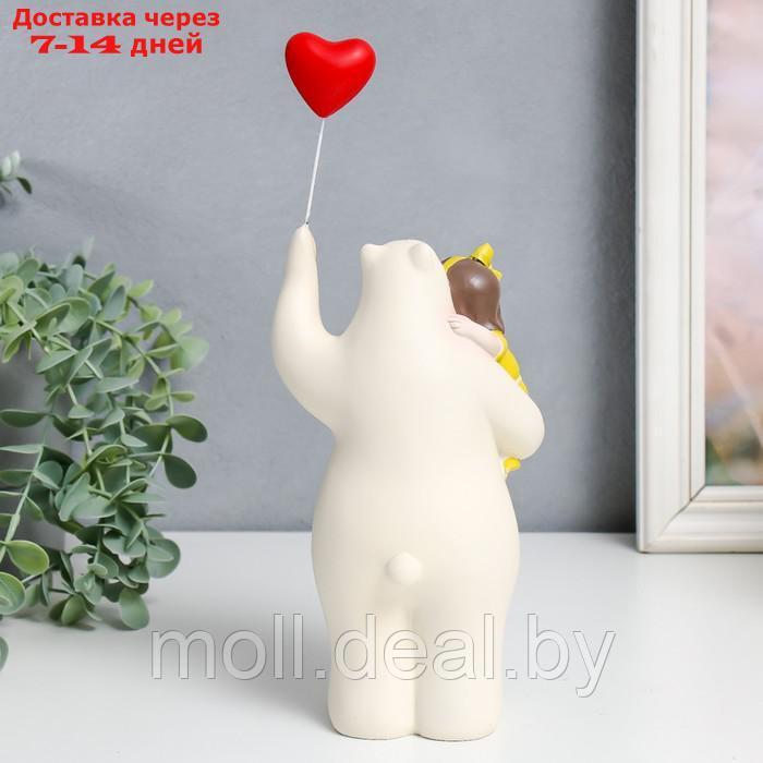 Сувенир полистоун "Медведь с малышкой на руках, с шариком-сердцем в лапе" 11х6,5х27 см - фото 3 - id-p201245740