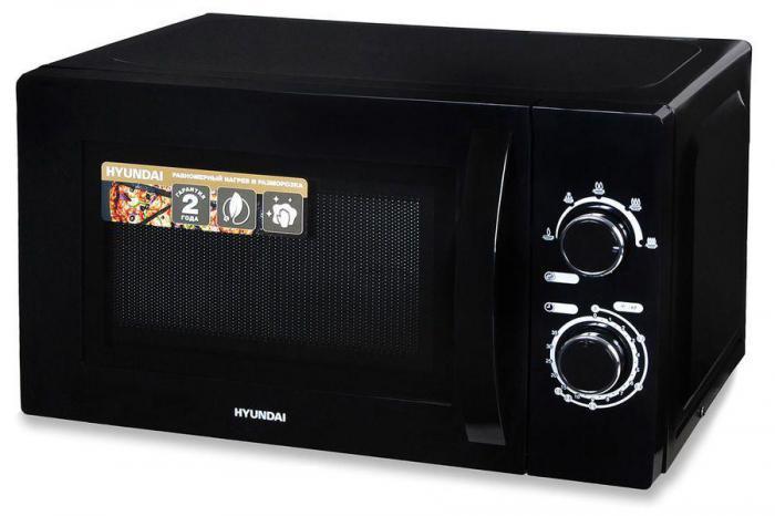 Микроволновая печь HYUNDAI HYM-M2063 700Вт 20л черный /хром