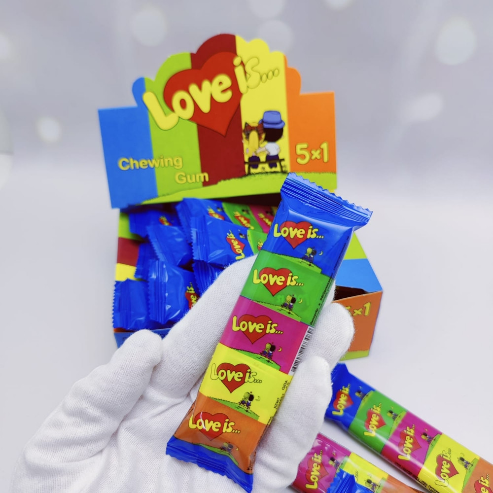 Набор из 5 жвачек Love is — "MIX" 1 комплект (5 жвачек с разным вкусом)