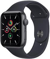 Умные часы Apple Watch SE 44 мм (алюминий серый космос/темная ночь)