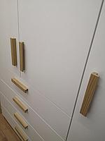 Ручка для мебели (РМ 03) из дуба. Длина 200 мм 30*25*15.Шлифованные под покрытие.