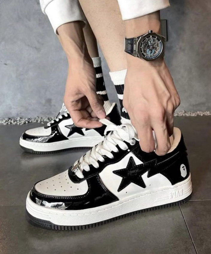 Кроссовки Bape STA (черно-белые)