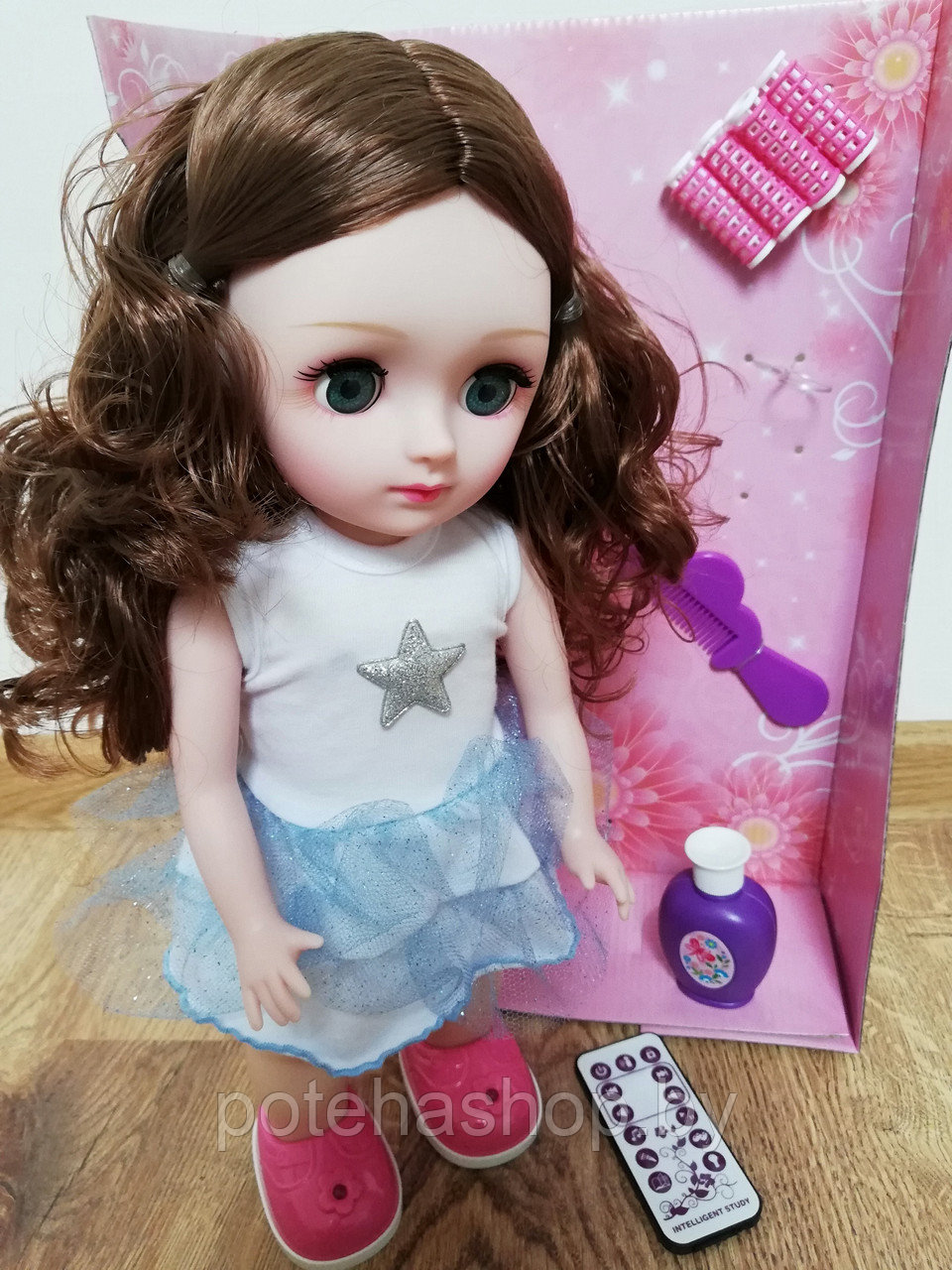 Кукла "Алиса" (37 см) в салоне красоты с аксессуарами (6 элементов) - фото 4 - id-p113414751