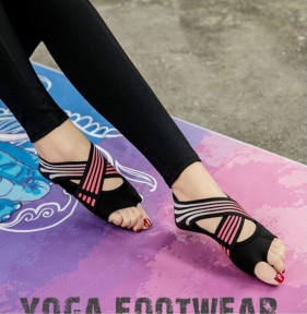 Чешки для йоги противоскользящие Yoga Shoes / носки для йоги и пилатеса с открытыми пальцами / 34-40 размер - фото 1 - id-p201984086